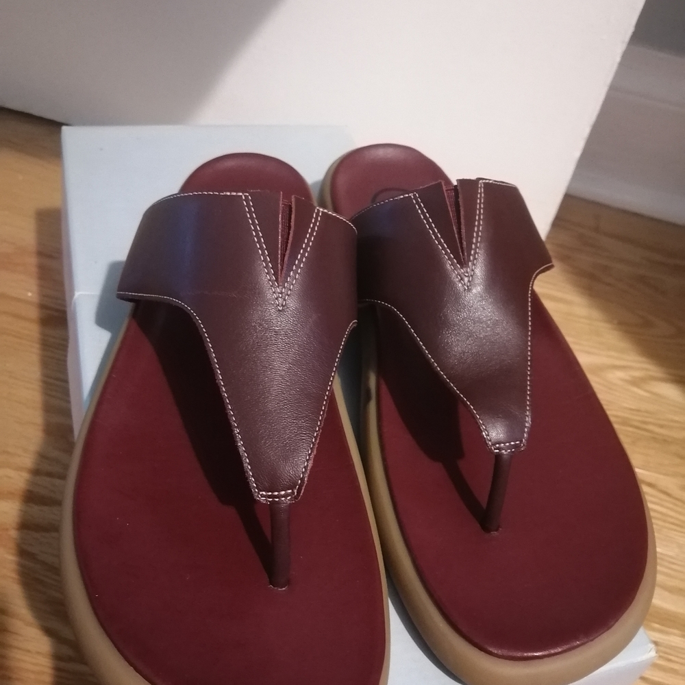 New Burgundy Rockport leather sandals 9.5